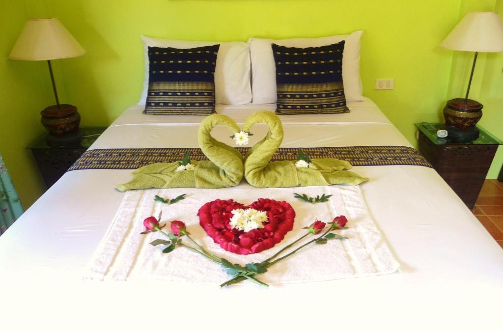 Chez Charly Bungalow Nai Yang Beach Стая снимка